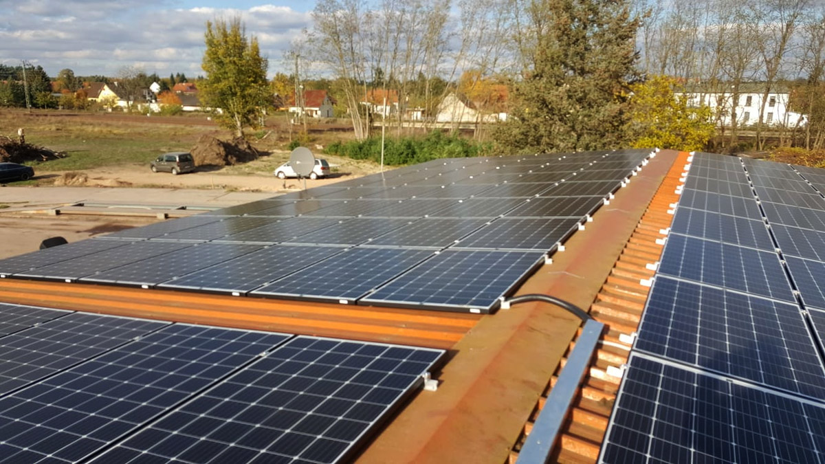 Foto: Bau einer Solaranlage nahe Potsdam