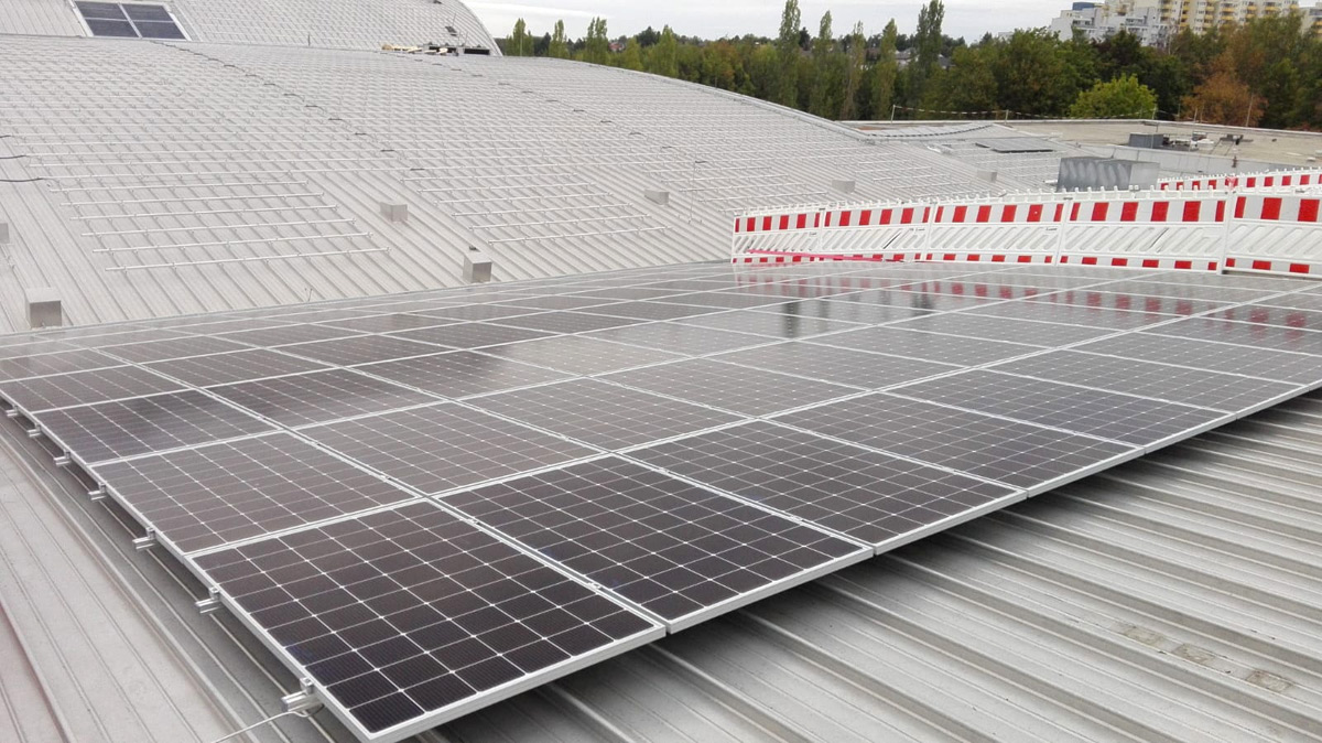 Foto: Solaranlage Main Post Würzburg