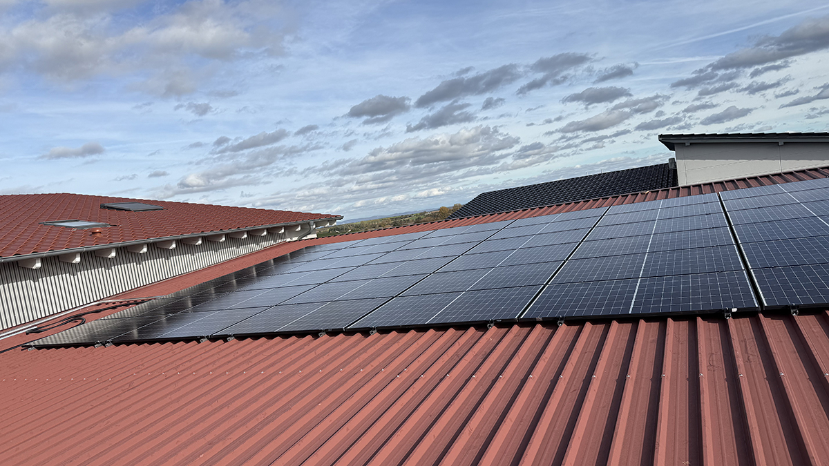 Foto: Solaranlage KFZ-Meisterwerkstatt Wörtge